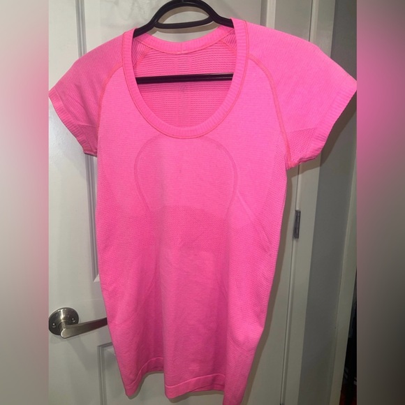 Lululemon Swiftly Tech Short Sleeve - Picture 1 of 3